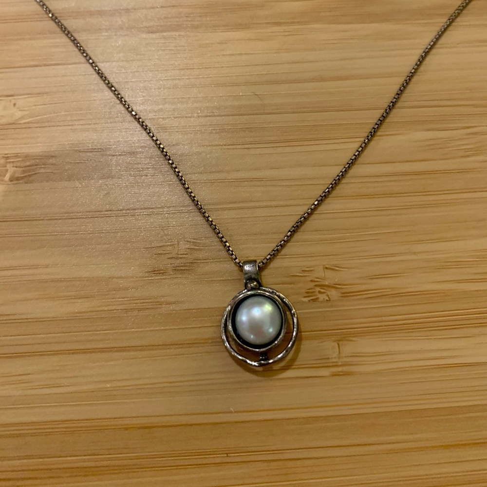 Beautiful sterling silver pearl necklace